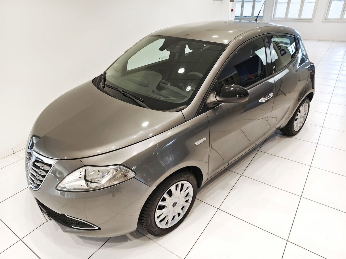 Lancia Ypsilon 1.3 MJT 16V 95 CV 5 porte S&S Gold (17)