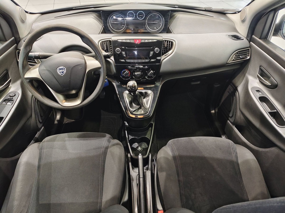 Lancia Ypsilon 1.3 MJT 16V 95 CV 5 porte S&S Gold (4)