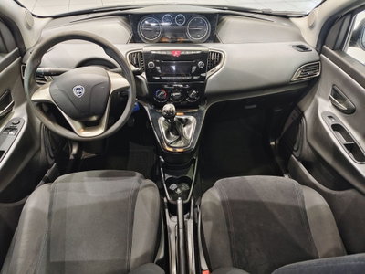 Lancia Ypsilon 1.3 MJT 16V 95 CV 5 porte S&S Gold (4)