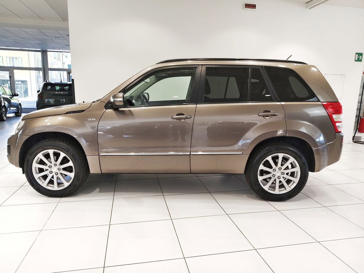 Suzuki Grand Vitara 1.9 DDiS 5 porte Offroad (2)