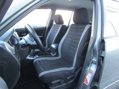 Suzuki Grand Vitara 1.9 DDiS 5 porte Crossover (11)