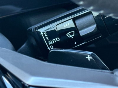Peugeot 3008 1.2 hybrid Allure 145cv e-dcs6 (11)