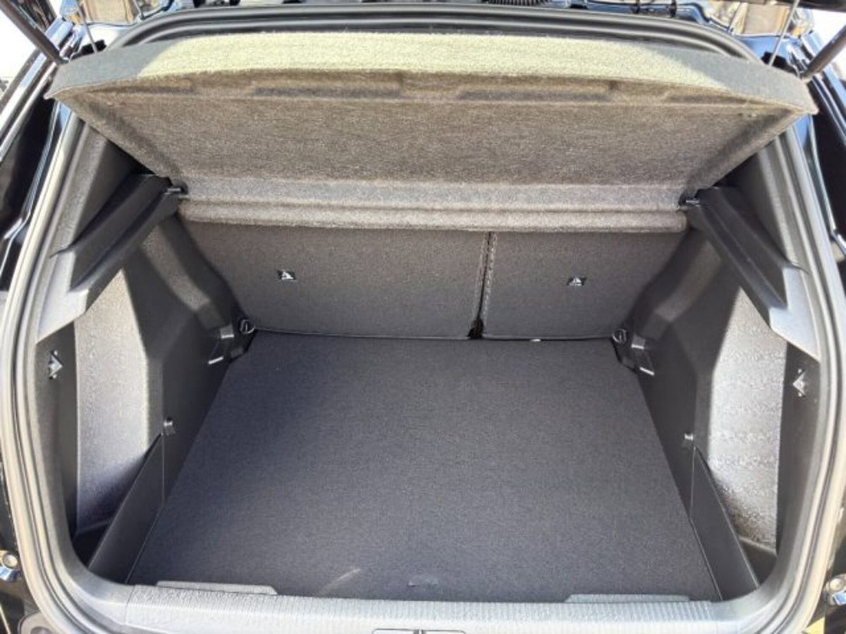 Peugeot 2008 1.2 puretech Style s&s 100cv (19)