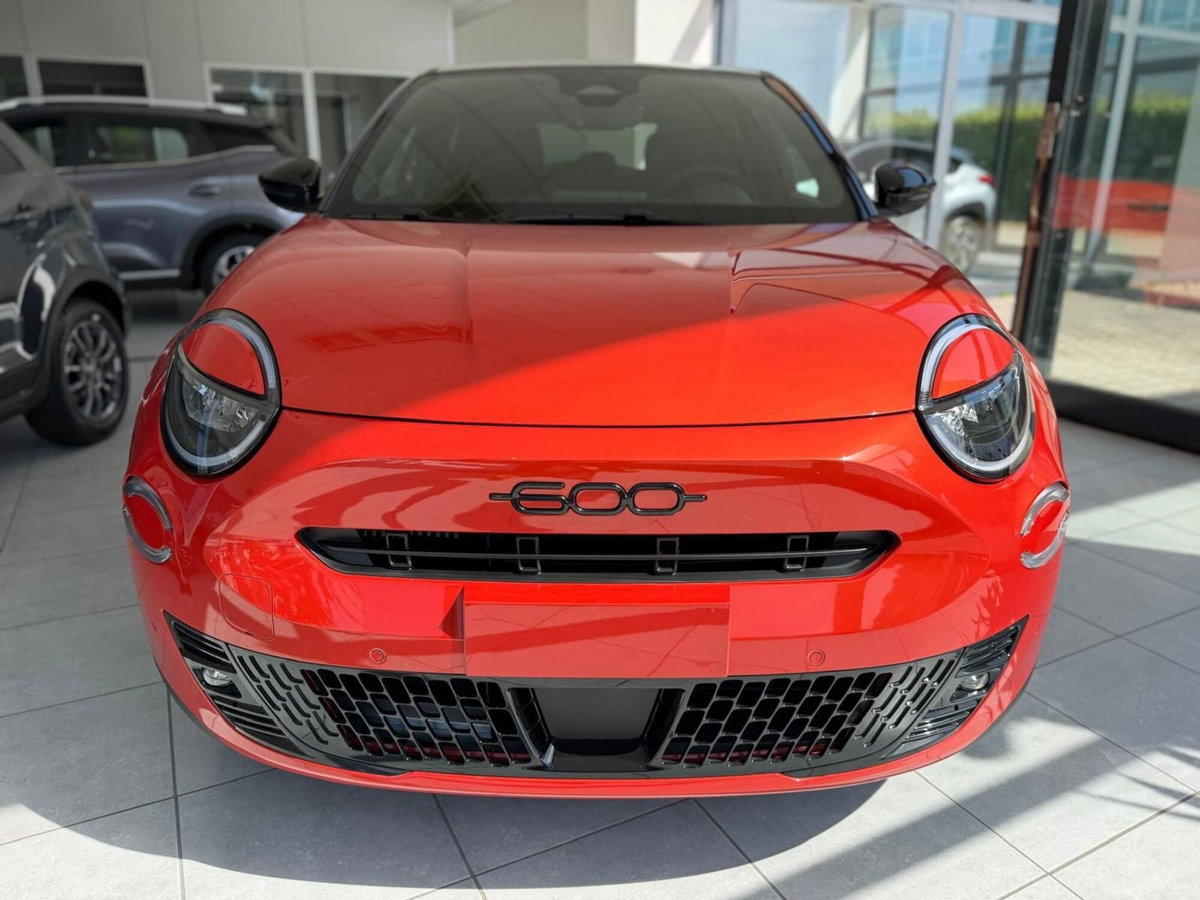 Fiat 600 1.2 hybrid La Prima 145cv auto