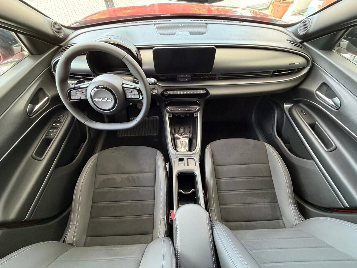 Fiat 600 1.2 hybrid La Prima 145cv auto (13)
