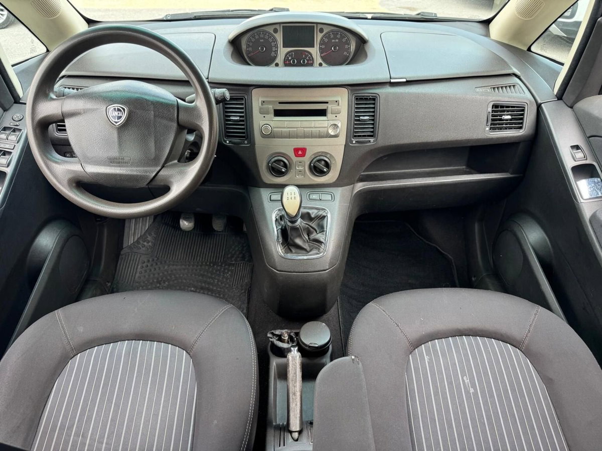 Lancia Musa 1.4 Oro Ecochic GPL (12)