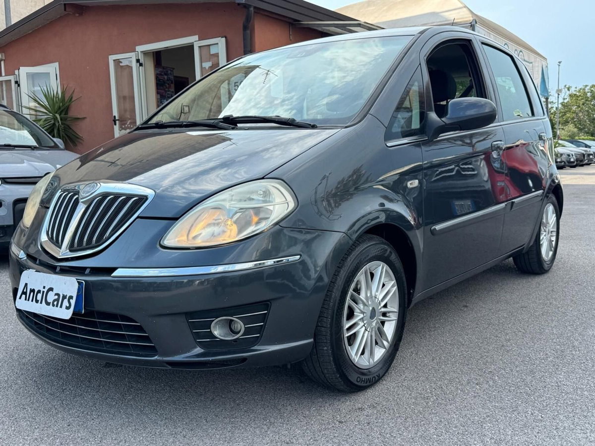 Lancia Musa 1.4 Oro Ecochic GPL (2)