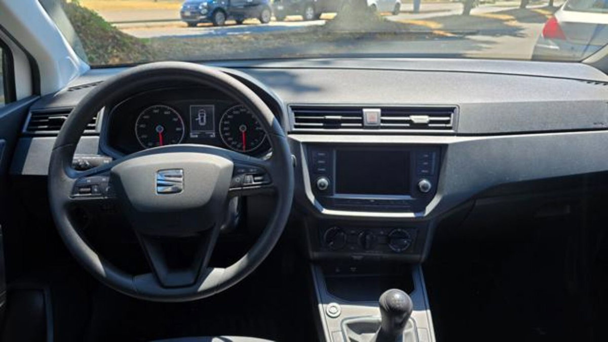 SEAT Arona 1.0 ecotsi Style 95cv (17)