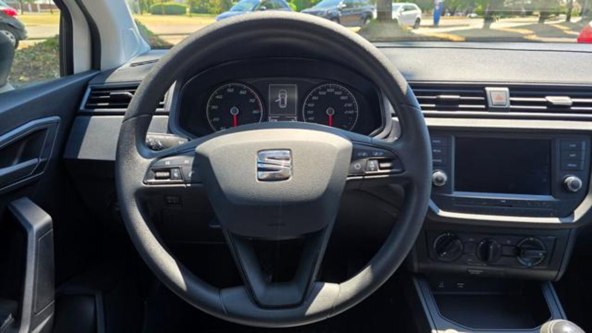 SEAT Arona 1.0 ecotsi Style 95cv (18)