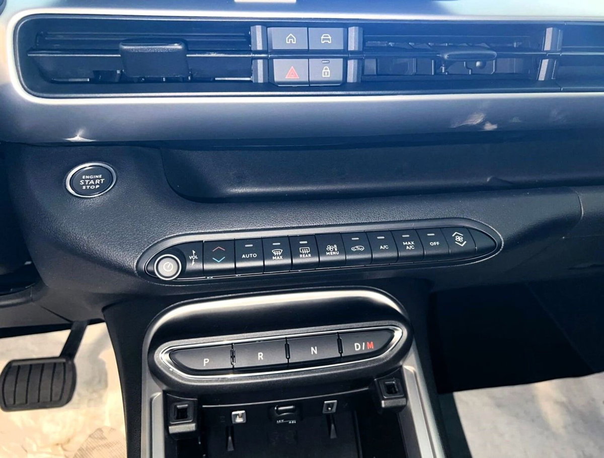 Jeep Avenger 1.2 turbo e-hybrid mhev Summit fwd 110cv edct6 (14)