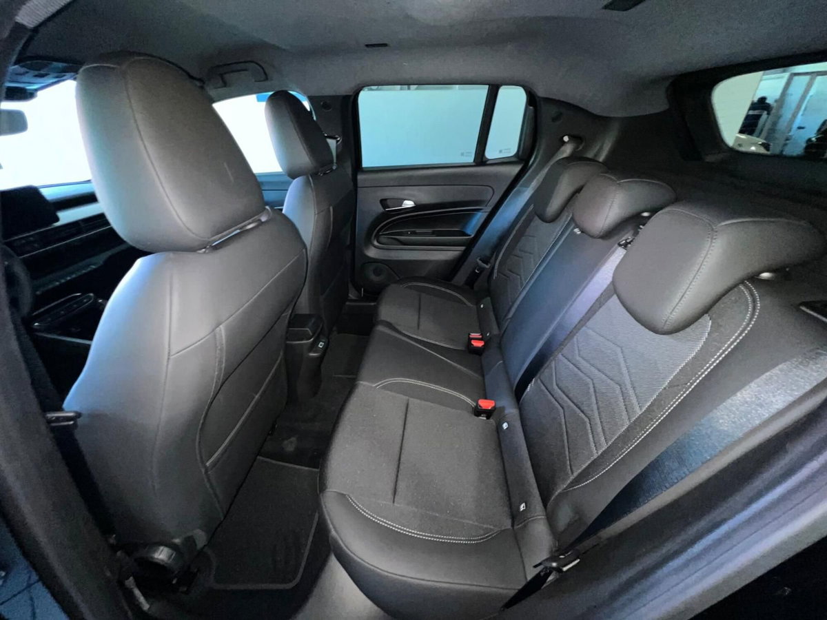 Jeep Avenger 1.2 turbo e-hybrid mhev Summit fwd 110cv edct6 (16)