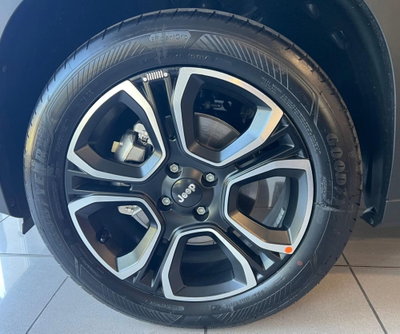 Jeep Avenger 1.2 turbo e-hybrid mhev Summit fwd 110cv edct6 (7)