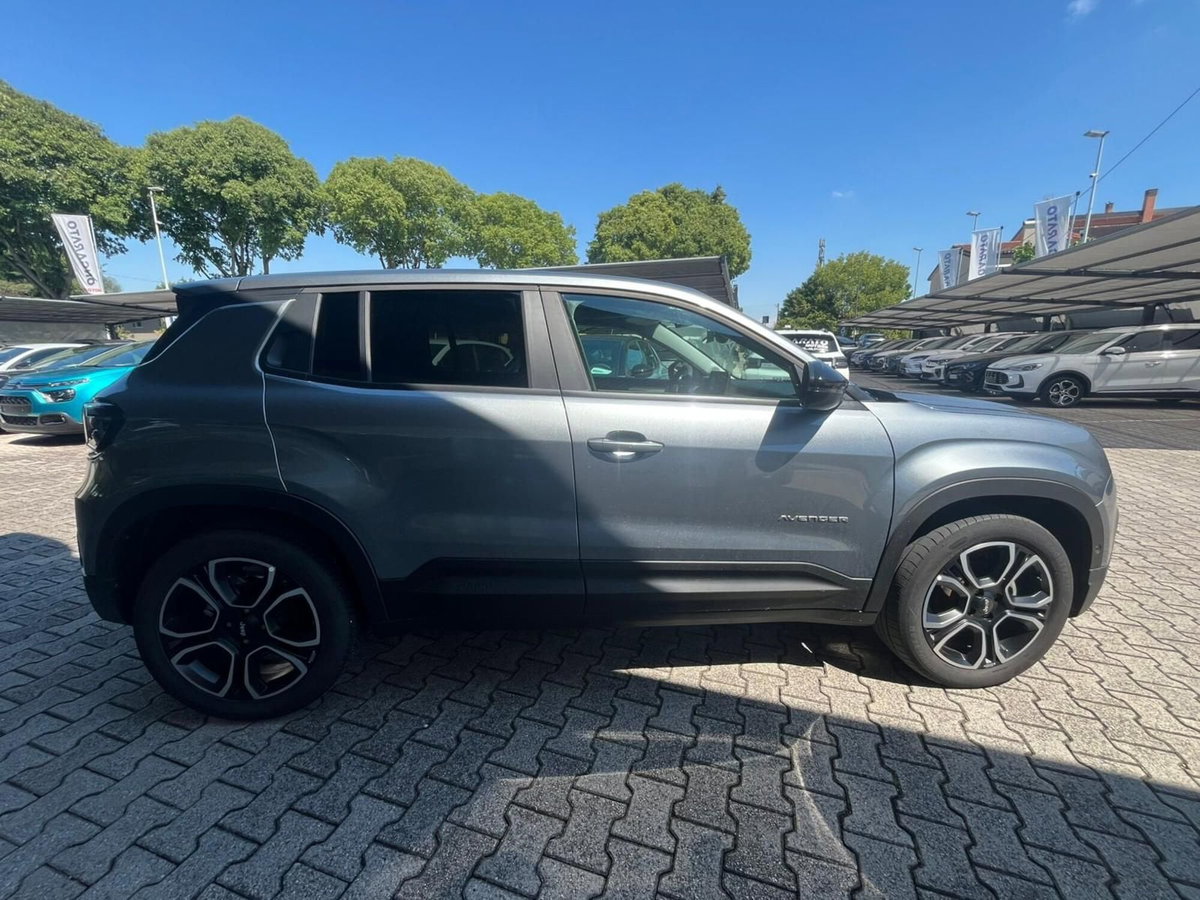 Jeep Avenger 1.2 turbo Summit fwd 100cv (4)
