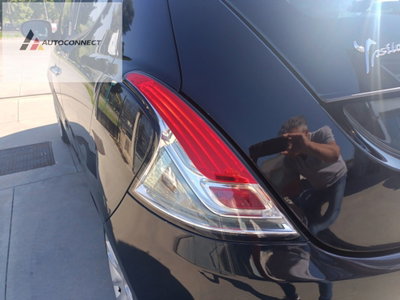 Lancia Ypsilon 1.2 69 CV 5 porte Platinum (10)