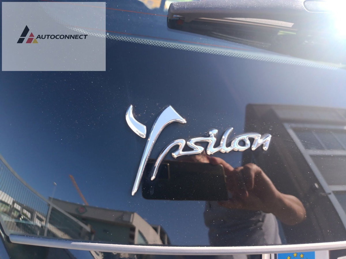 Lancia Ypsilon 1.2 69 CV 5 porte Platinum (17)