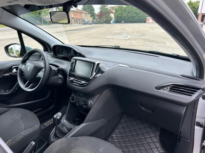 Peugeot 208 75 5 porte Allure (10)