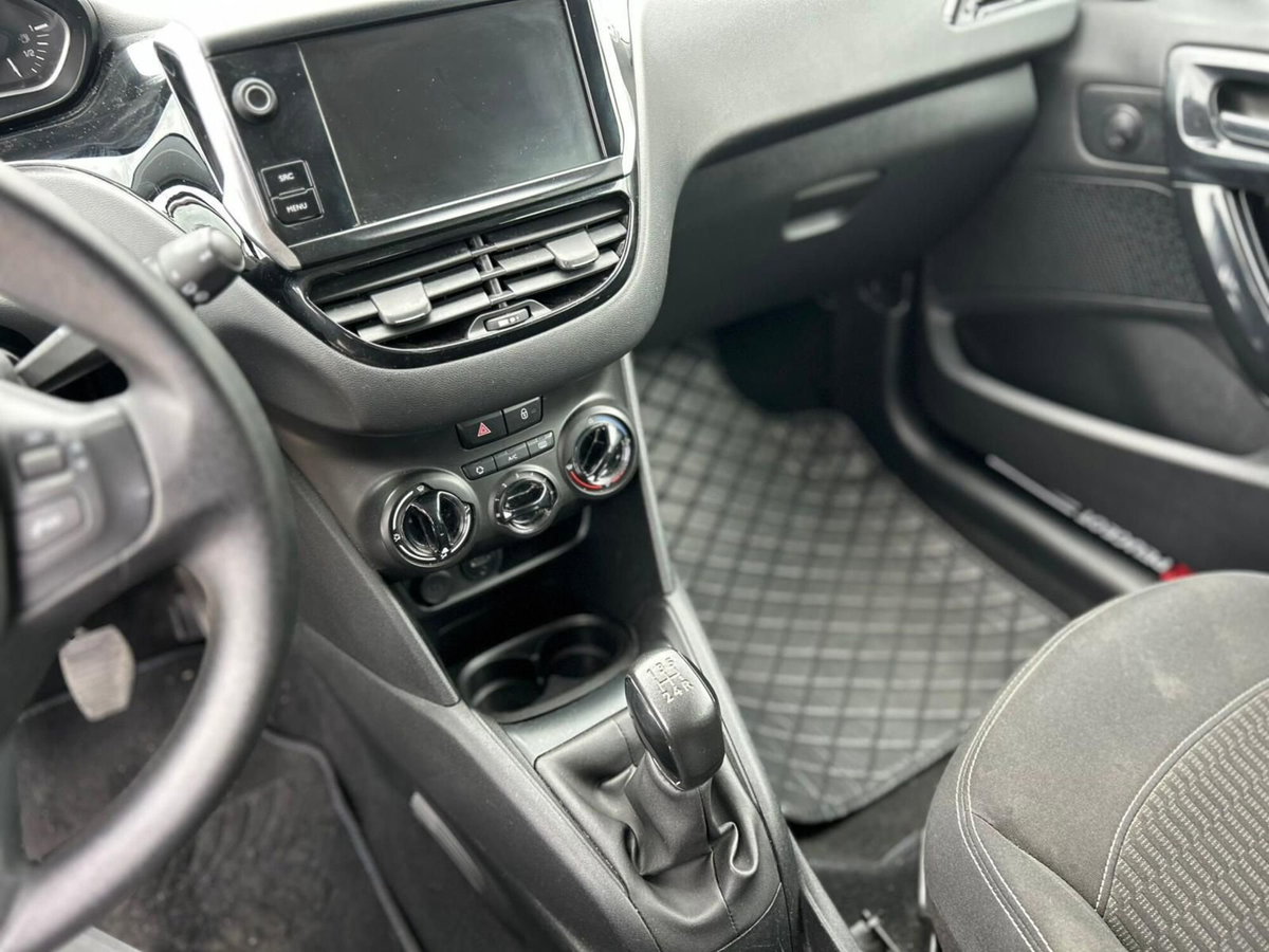 Peugeot 208 75 5 porte Allure (13)