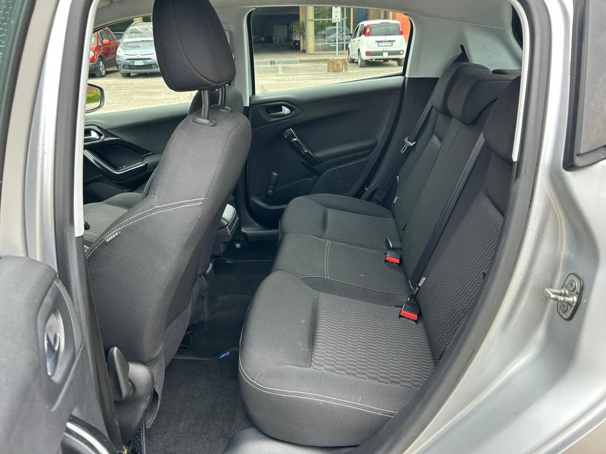 Peugeot 208 75 5 porte Allure (7)