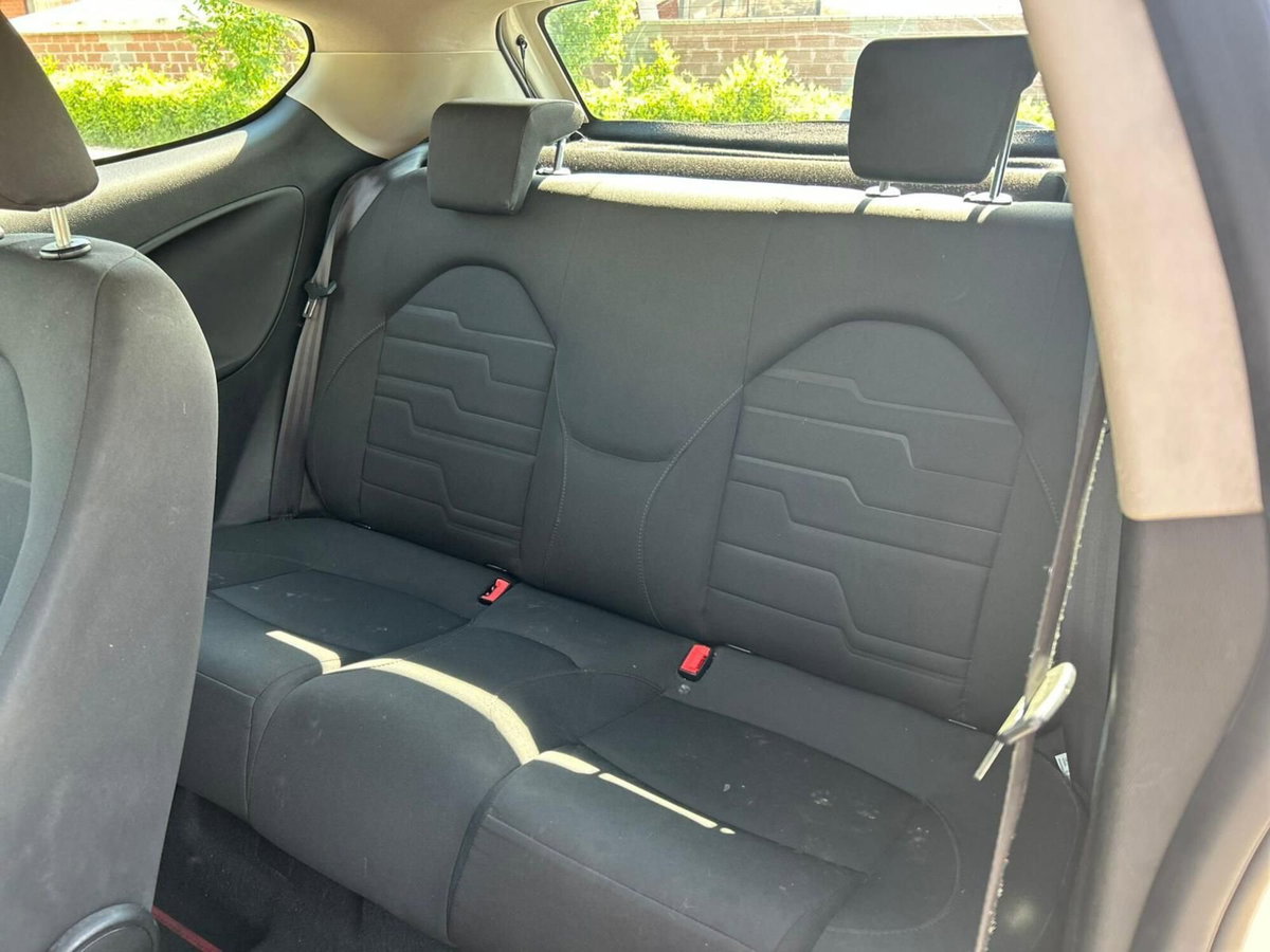 Alfa Romeo MiTo 1.3 JTDm 85 CV S&S Distinctive (8)