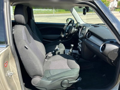 MINI Mini Clubman 1.6 16V Cooper D Clubman (11)