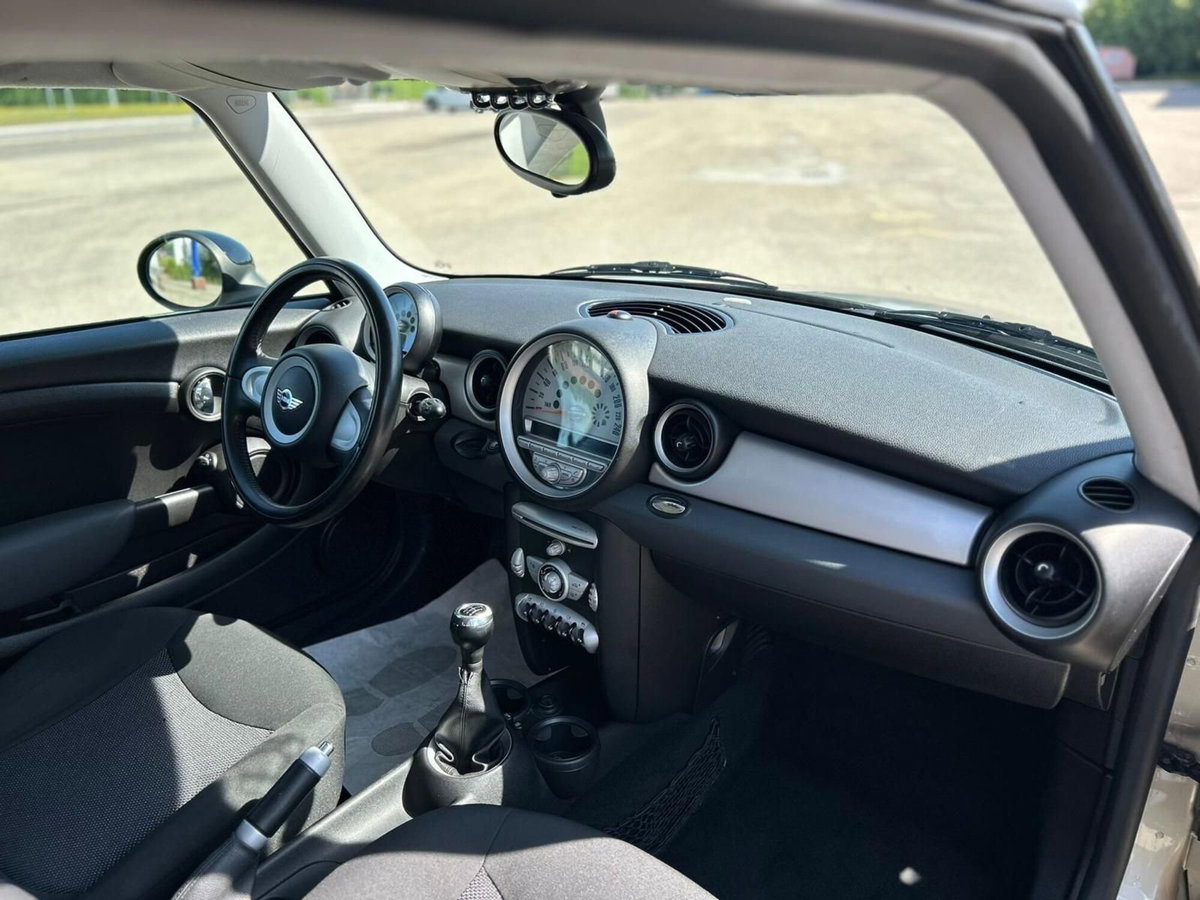 MINI Mini Clubman 1.6 16V Cooper D Clubman (12)