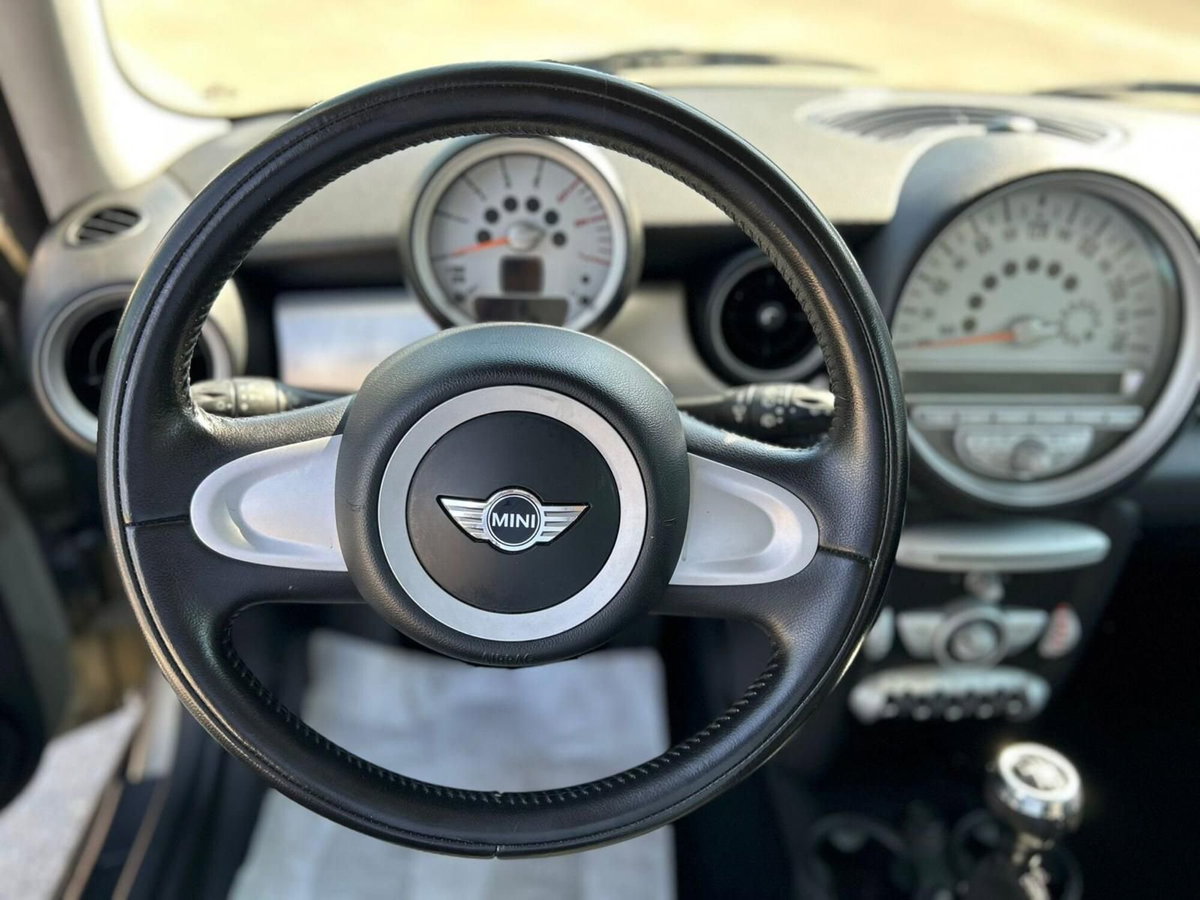 MINI Mini Clubman 1.6 16V Cooper D Clubman (14)
