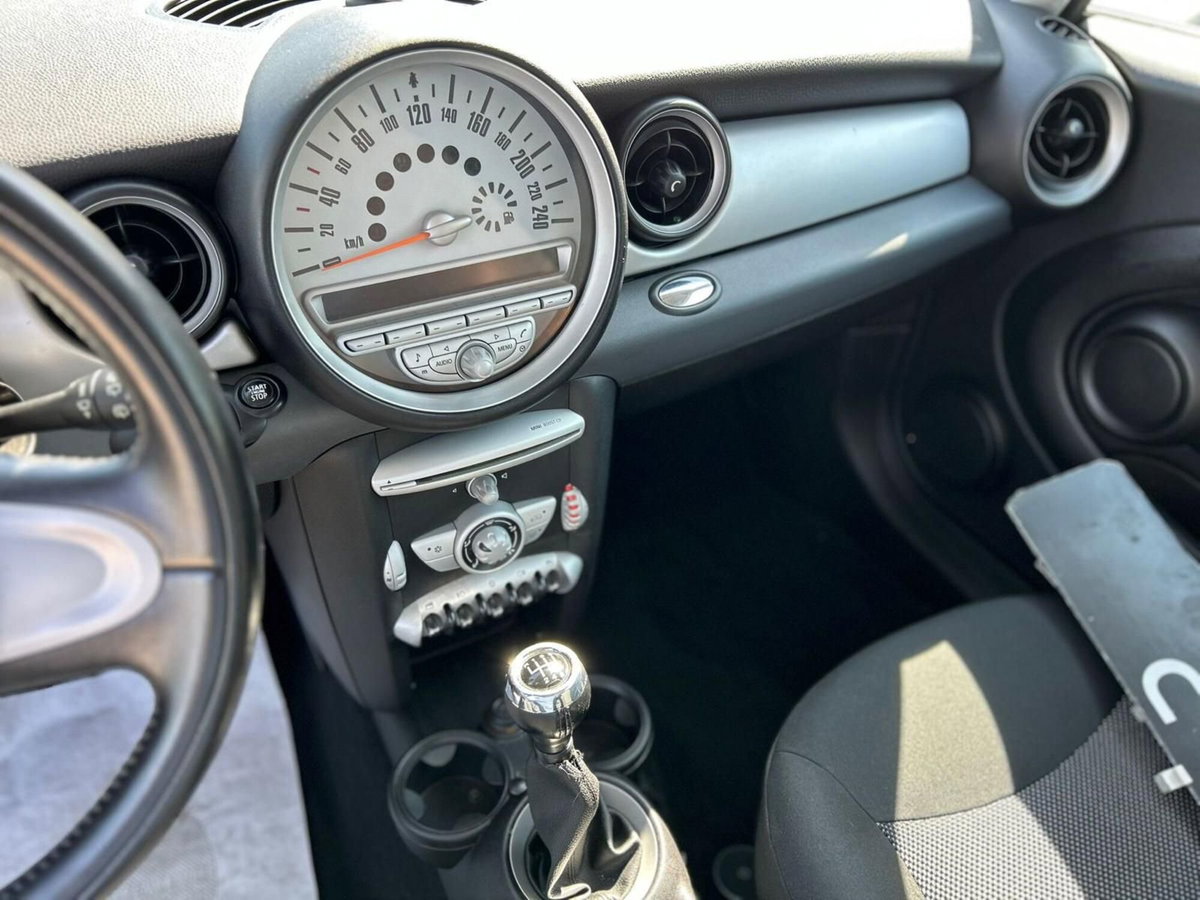 MINI Mini Clubman 1.6 16V Cooper D Clubman (16)