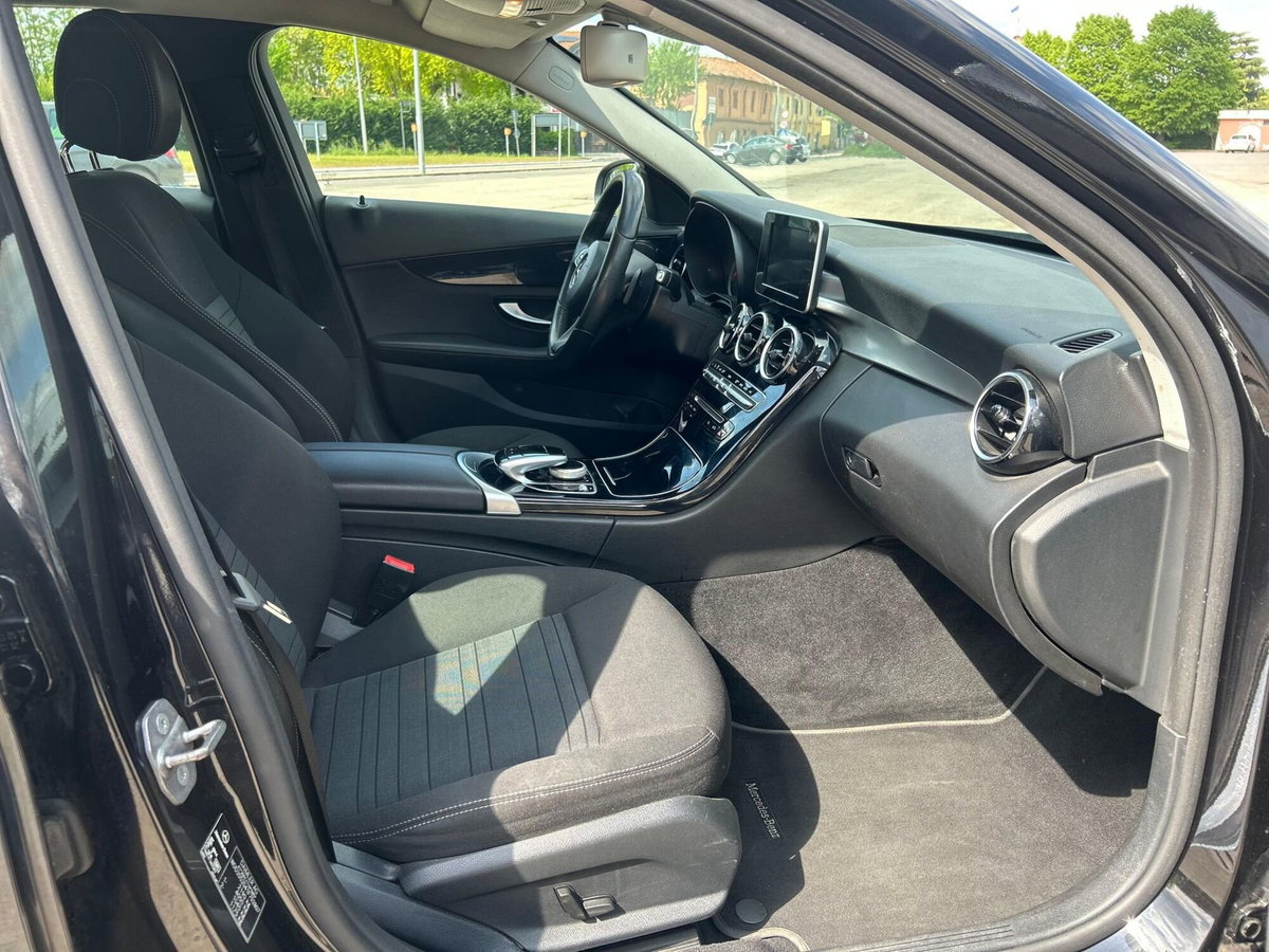 Mercedes-Benz Classe C Station Wagon 220 d Premium (10)