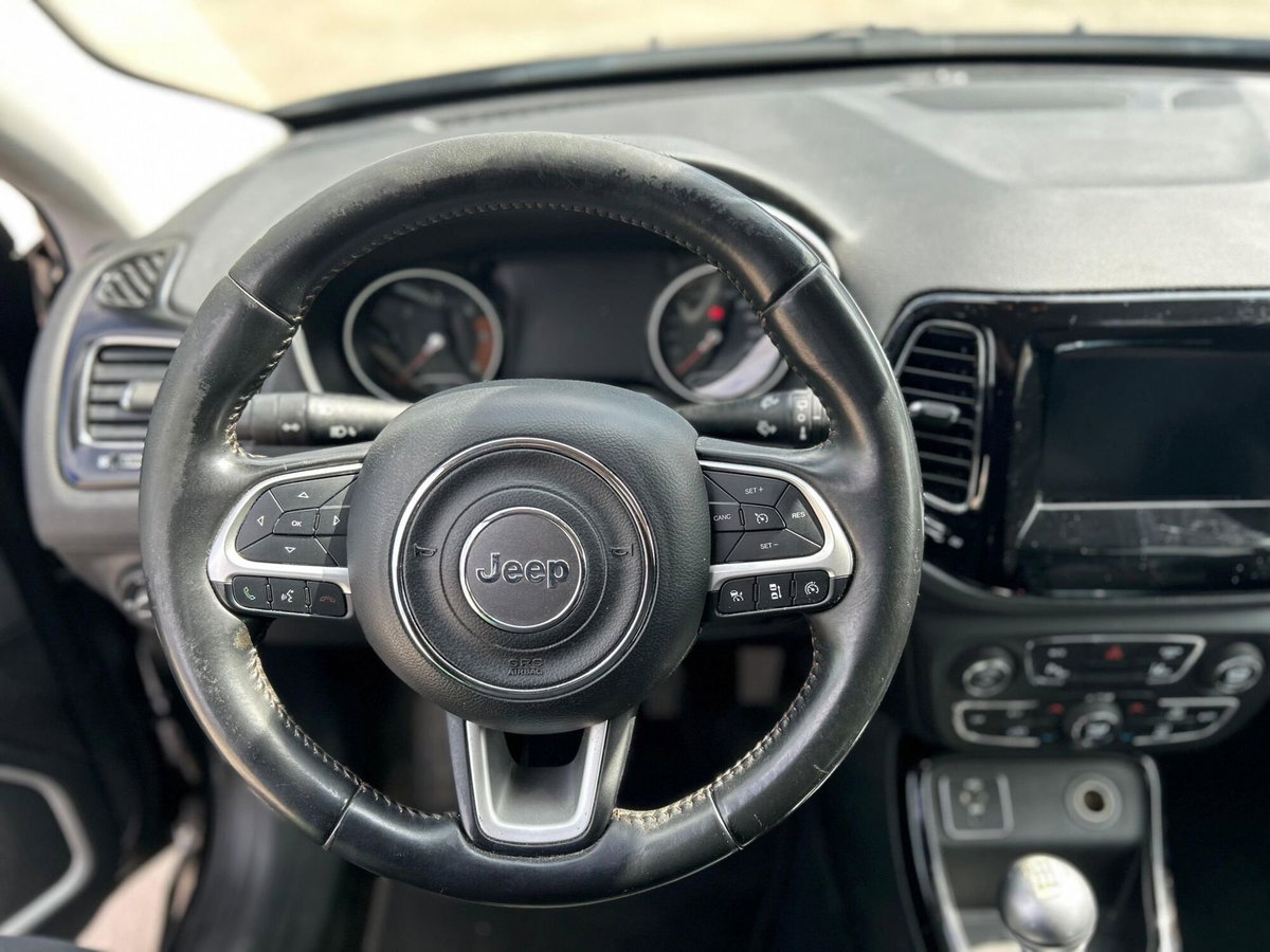 Jeep Compass 1.6 Multijet II 2WD Limited (15)