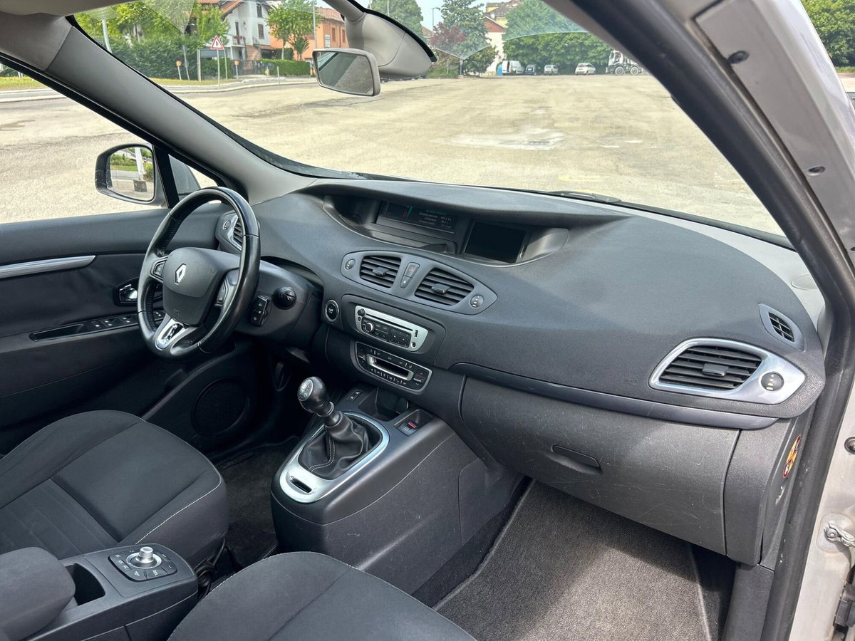 Renault Grand Scénic 1.5 dci energy Business 110cv (10)