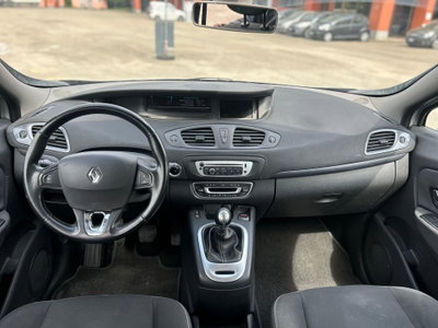 Renault Grand Scénic 1.5 dci energy Business 110cv (12)