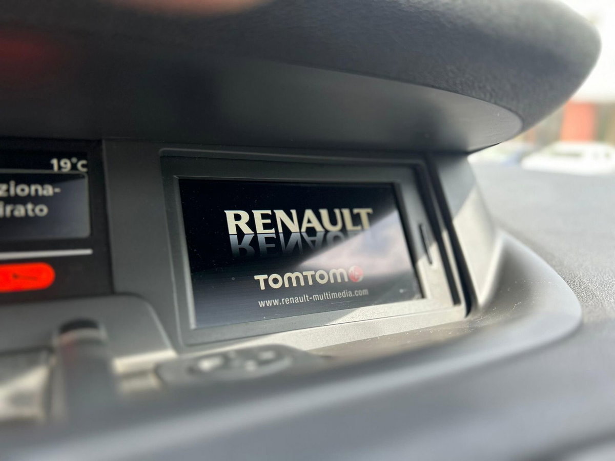 Renault Grand Scénic 1.5 dci energy Business 110cv (15)