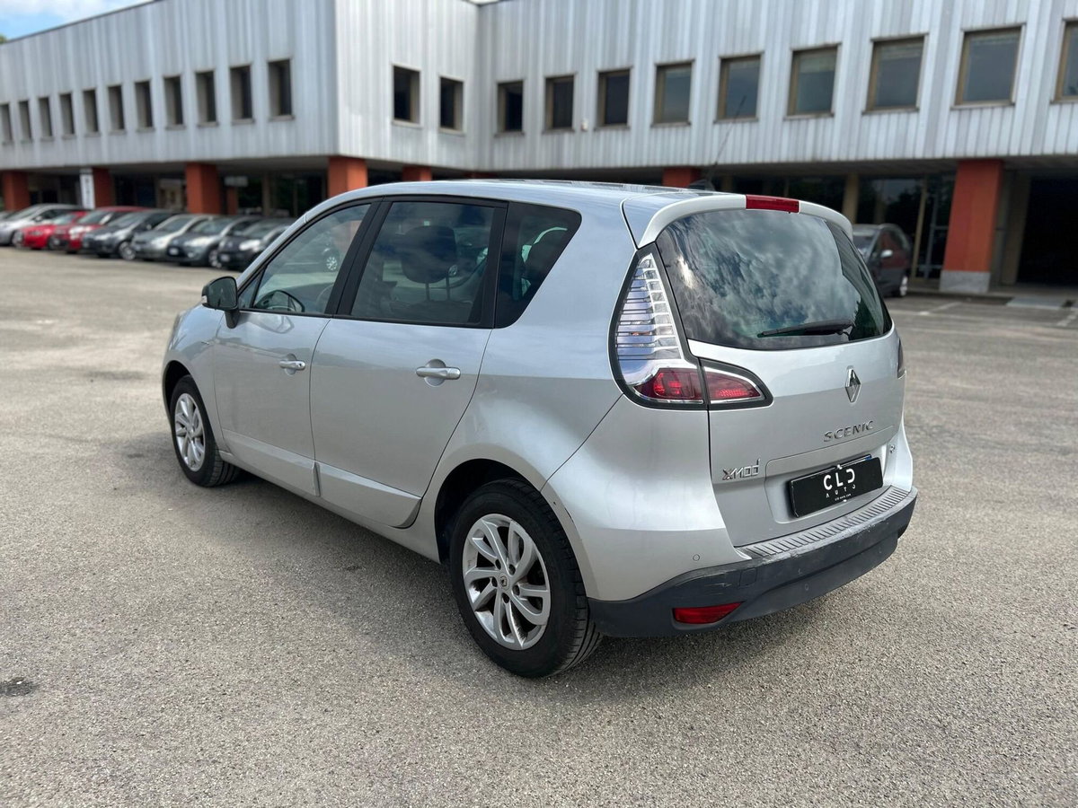 Renault Grand Scénic 1.5 dci energy Business 110cv (5)