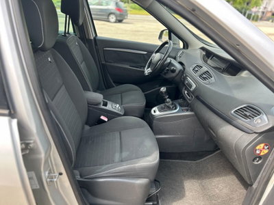 Renault Grand Scénic 1.5 dci energy Business 110cv (9)