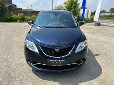Lancia Ypsilon 1.2 69 CV 5 porte GPL Ecochic Gold (2)