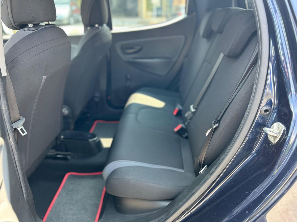 Lancia Ypsilon 1.2 69 CV 5 porte GPL Ecochic Gold (9)