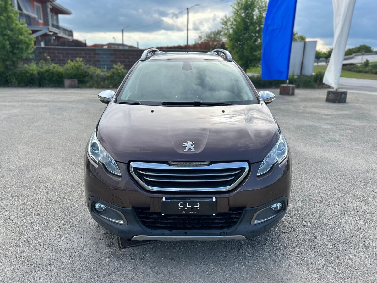 Peugeot 2008 e-HDi 92 CV Stop&Start Allure (2)
