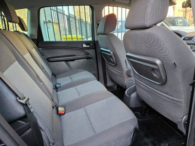 Ford C-Max 1.6 TDCi 90 CV (13)