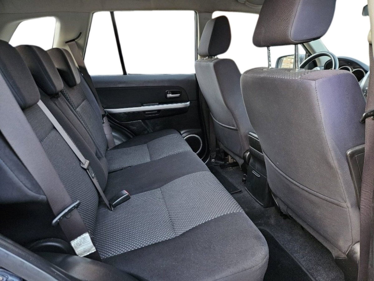 Suzuki Grand Vitara 1.9 DDiS 5 porte Crossover (13)