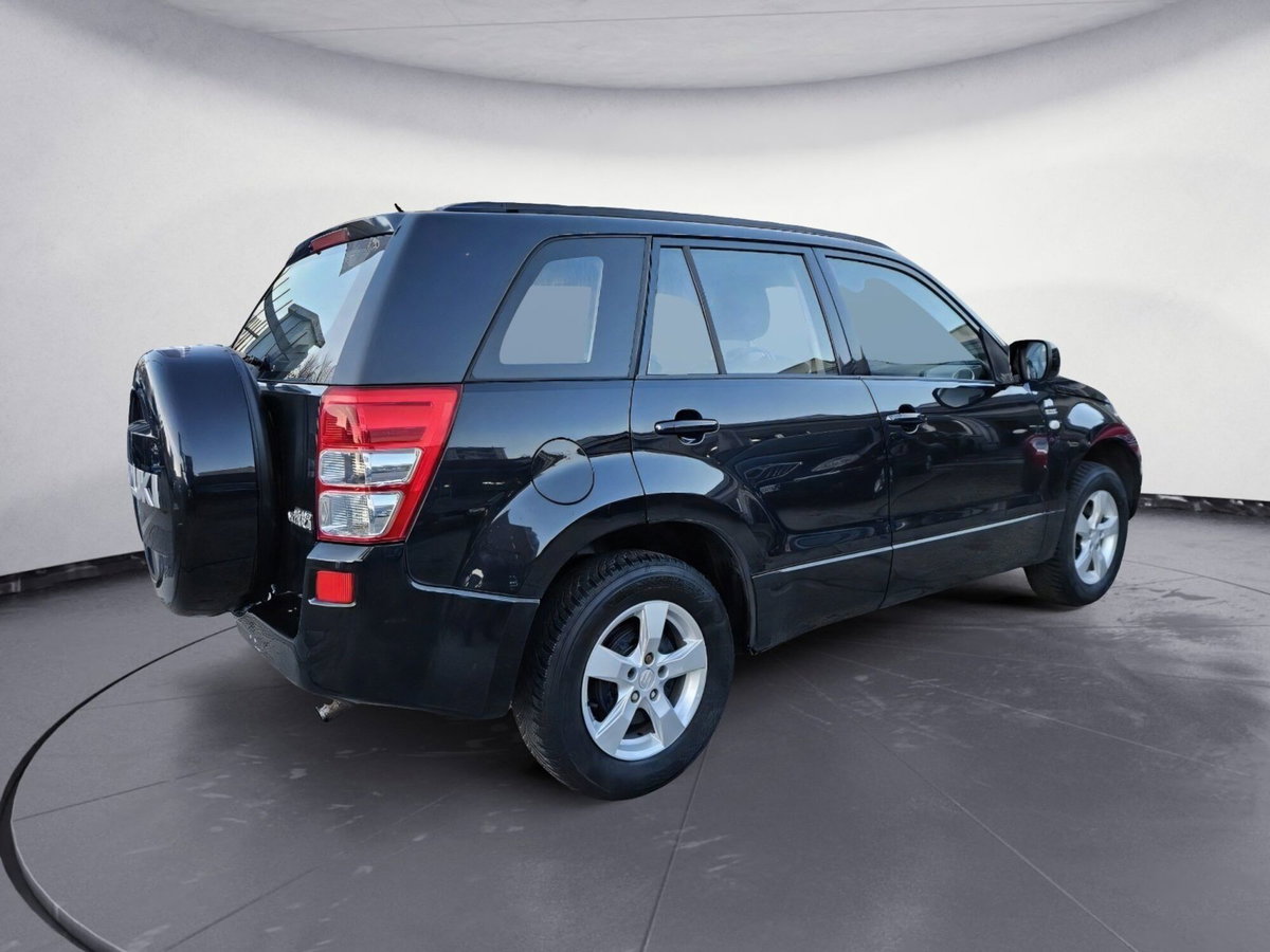 Suzuki Grand Vitara 1.9 DDiS 5 porte Crossover (4)