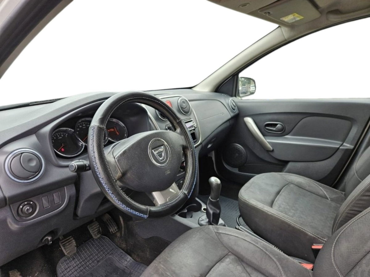 Dacia Sandero 1.2 75CV Extra (5)