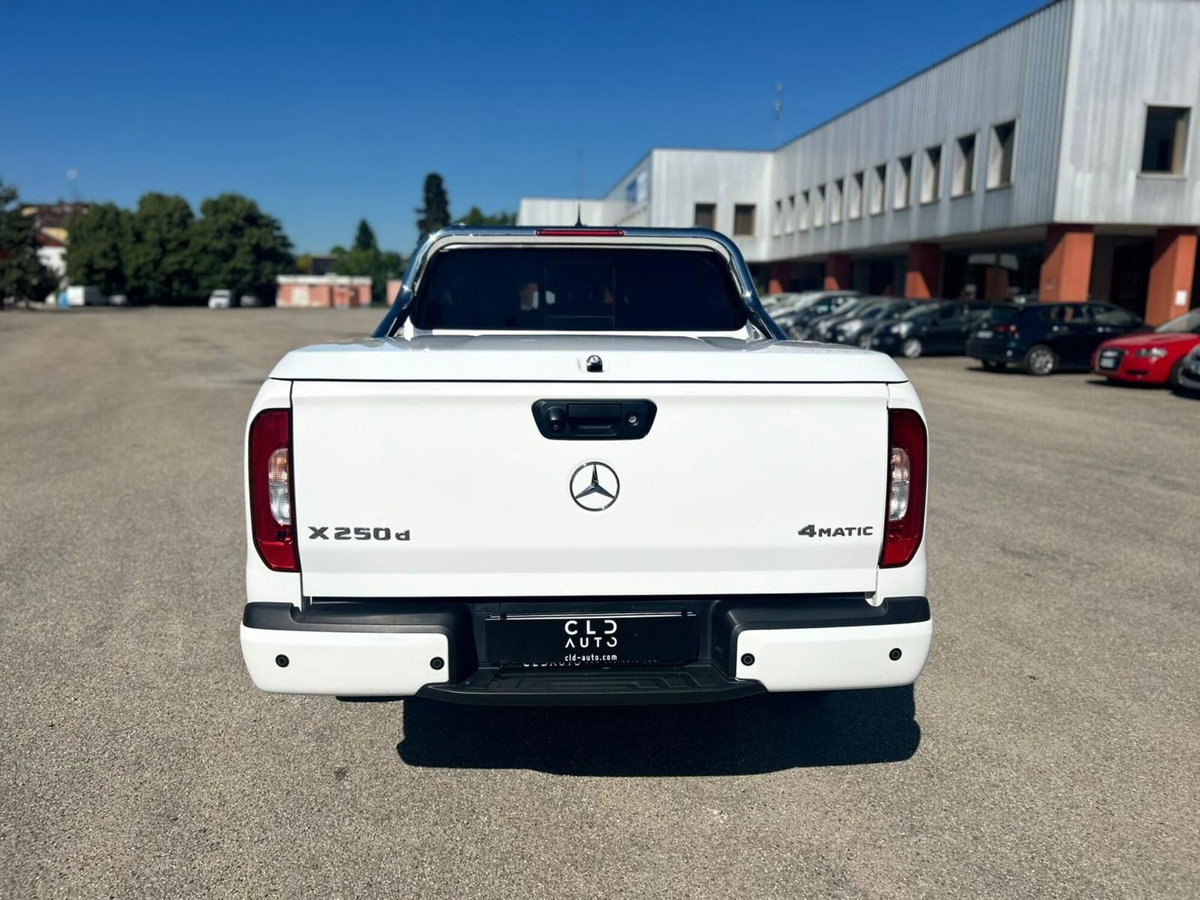 Mercedes-Benz Classe X Pick-up 220 d 4Matic Progressive (4)