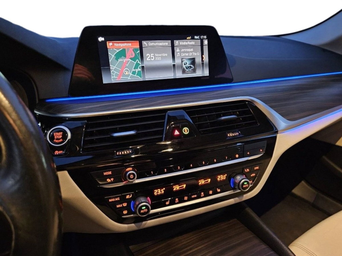 BMW Serie 5 Touring 520d  Luxury (14)