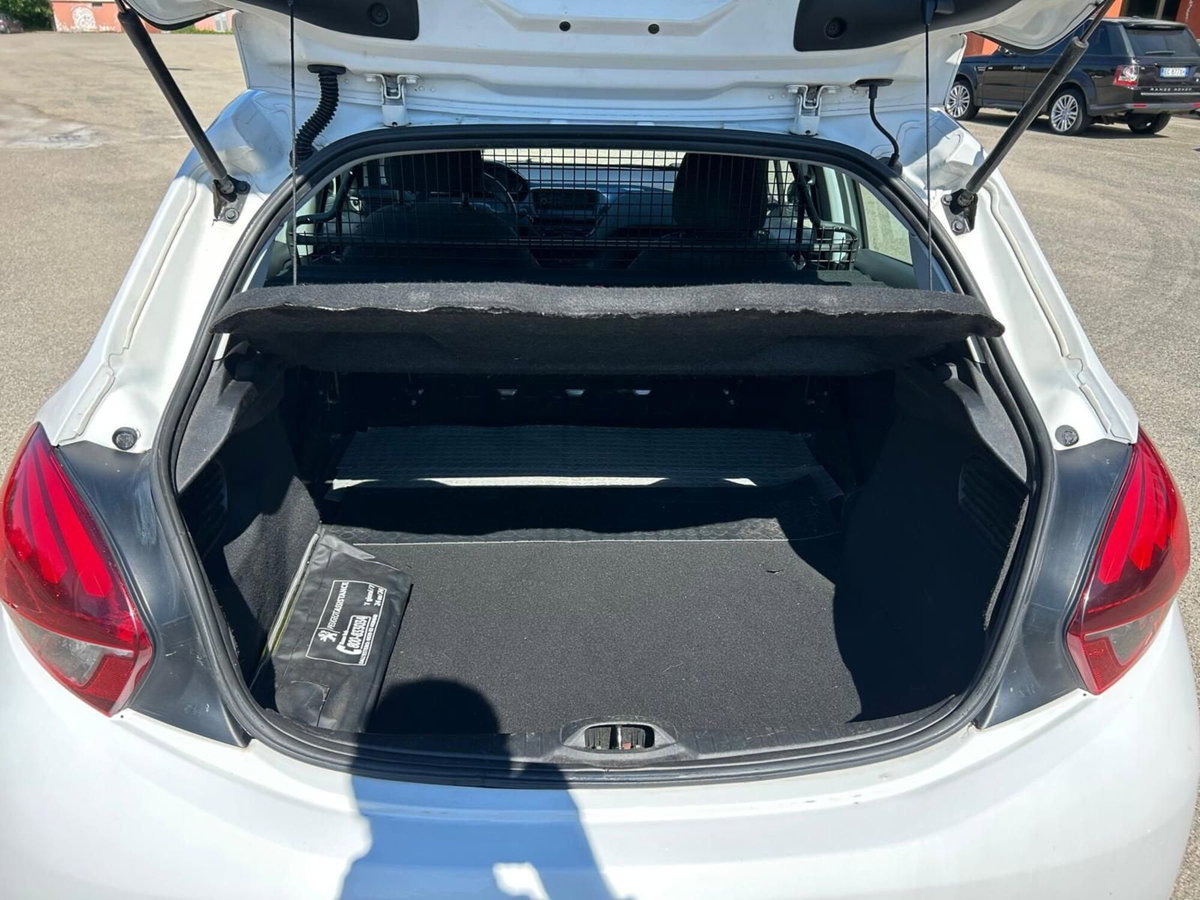 Peugeot 208 75 5 porte Van Pack (7)