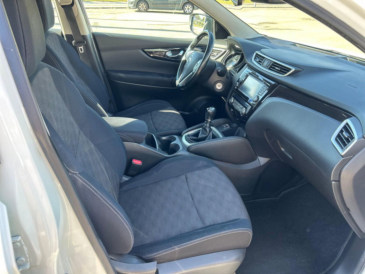 Nissan Qashqai 1.6 dCi 4WD Visia (12)