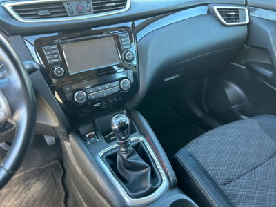 Nissan Qashqai 1.6 dCi 4WD Visia (14)