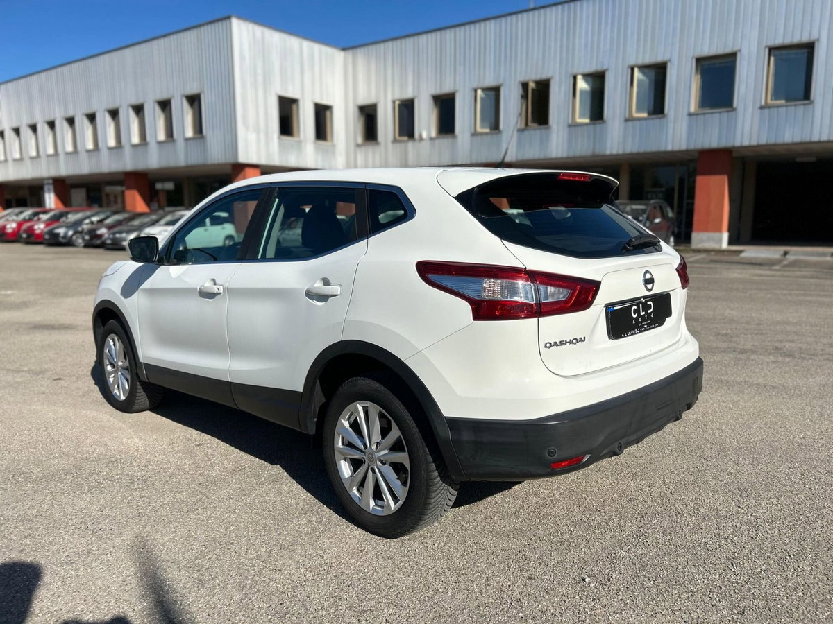 Nissan Qashqai 1.6 dCi 4WD Visia (6)