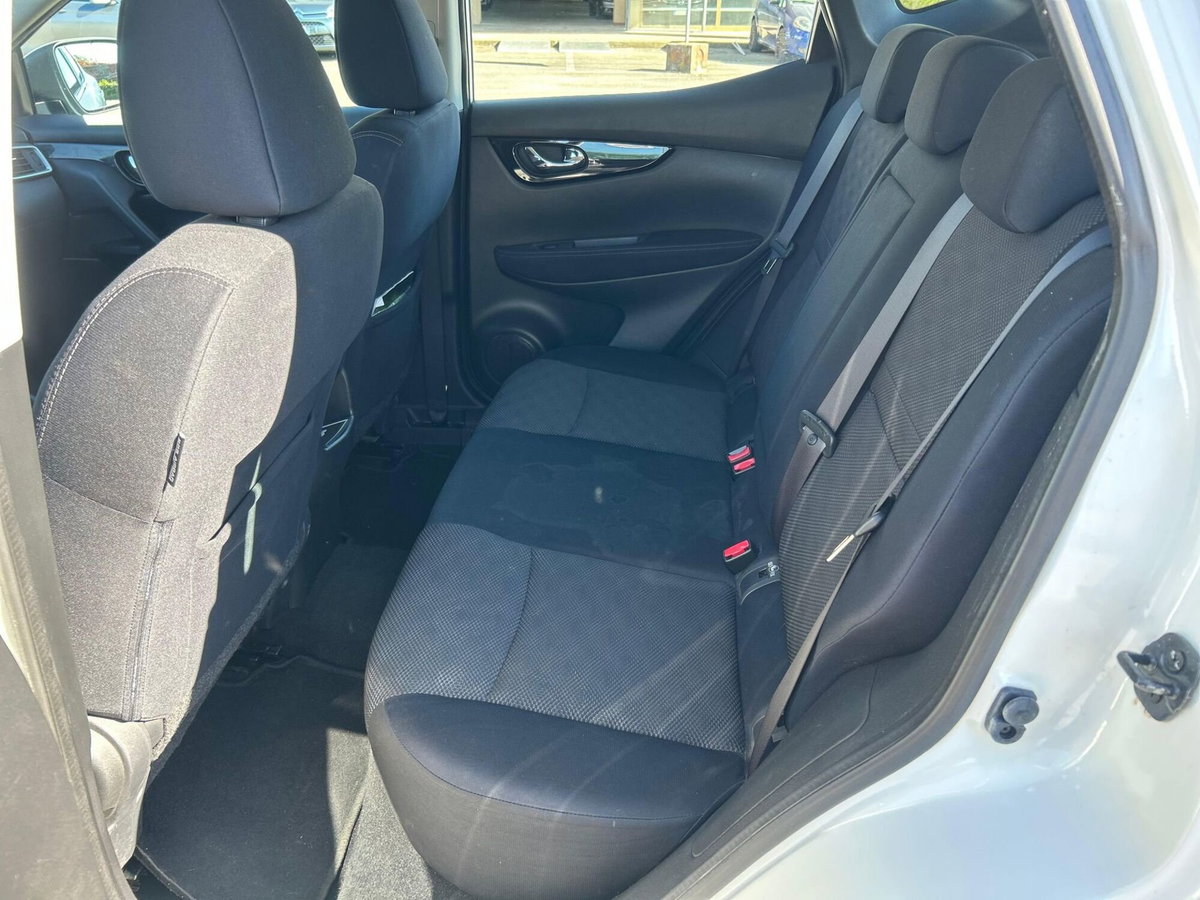 Nissan Qashqai 1.6 dCi 4WD Visia (9)