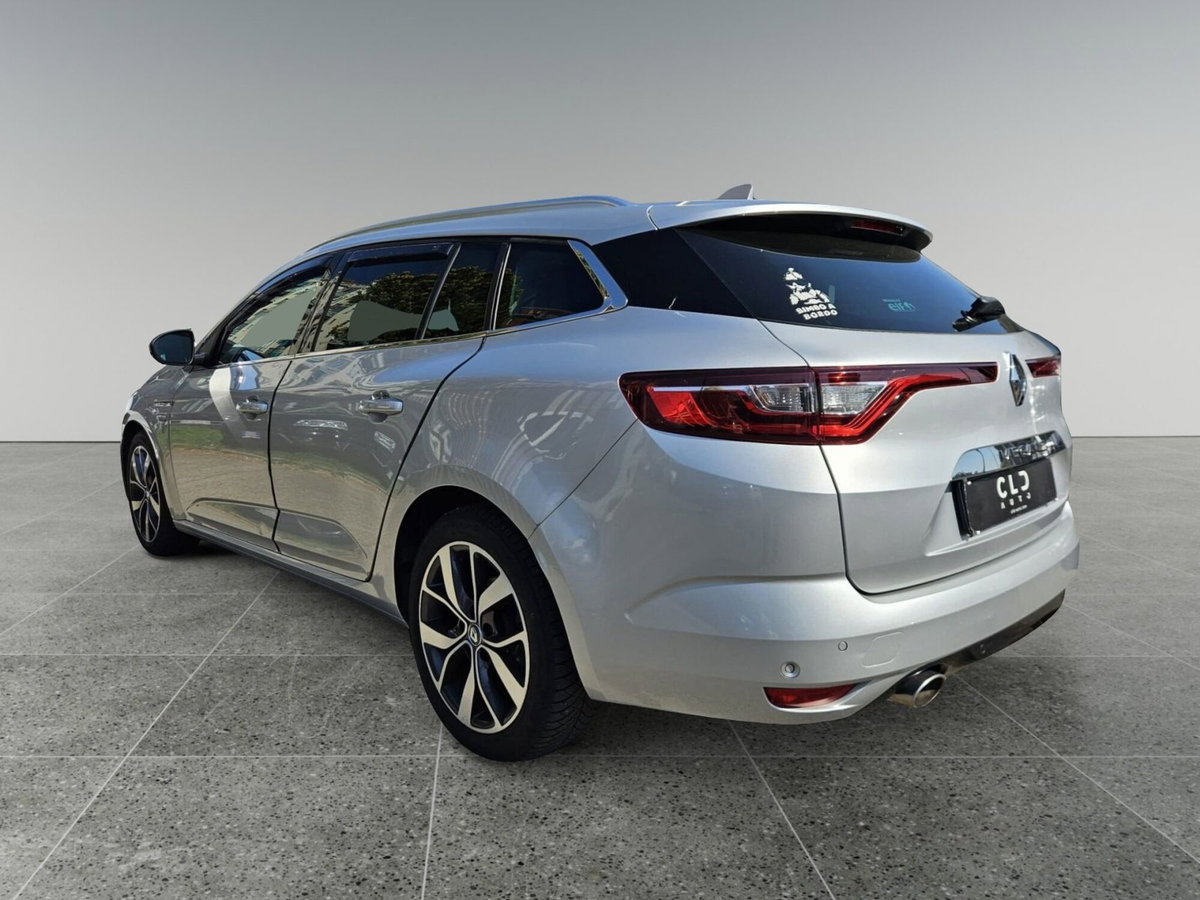 Renault Mégane SporTour 1.5 dCi 110CV EDC SporTour Bose (5)