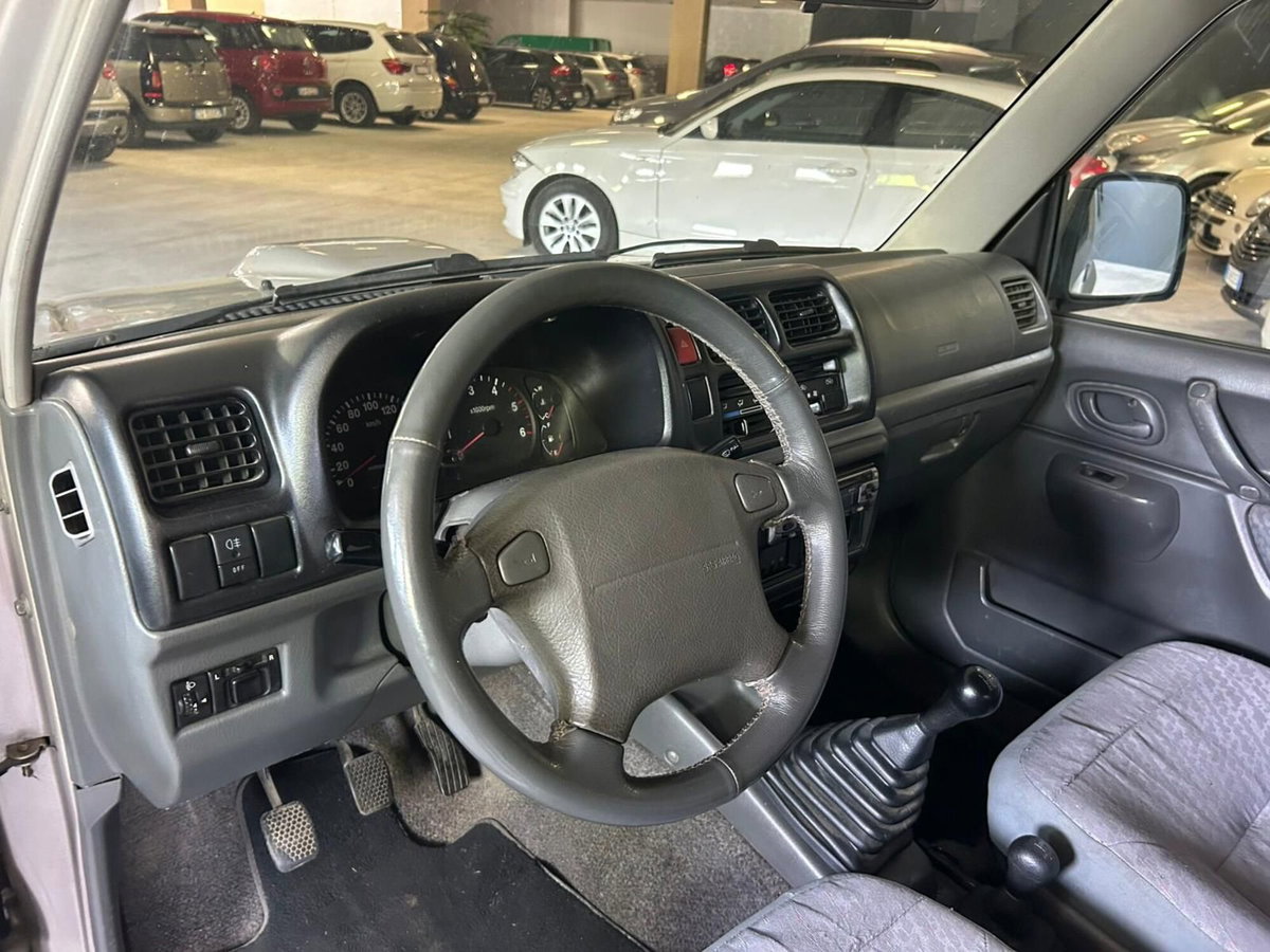 Suzuki Jimny 1.5 DDiS cat 4WD (5)